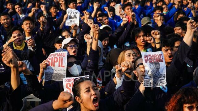 Binoculares: la cobertura mediática de la protesta de junio dominada por un sentimiento negativo

 | 