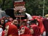 Empleados de SPPG participan en una manifestación de apoyo a MBG en Yakarta
| Empleados de SPPG participan en una manifestación de apoyo a MBG en Yakarta
|
