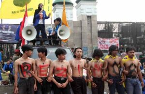 Disuelta la manifestación del PMII con cinco demandas en la RPD
| Disuelta la manifestación del PMII con cinco demandas en la RPD
|