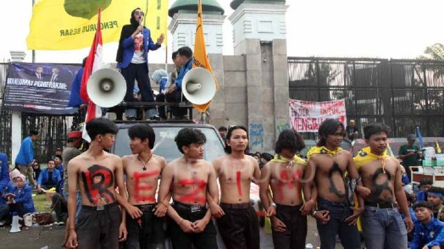 Disuelta la manifestación del PMII con cinco demandas en la Disuelta la manifestación del PMII con cinco demandas en la RPD
|