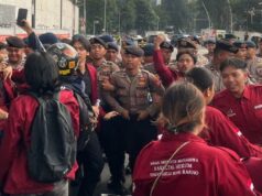 El sindicato de estudiantes de la UGM denuncia acusaciones de corrupción contra BEM FH UBK
| El sindicato de estudiantes de la UGM denuncia acusaciones de corrupción contra BEM FH UBK
|