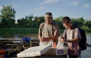Vendedor de pescado fresco y arriesgado, sueños de artesanía escolar popular
| Vendedor de pescado fresco y arriesgado, sueños de artesanía escolar popular
|