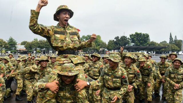 Razones por las que los pacientes con tuberculosis pueden pasar el entrenamiento militar de Kopdes

 | 