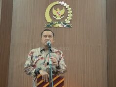 Jokowi sugiere dos períodos a Prabowo-Gibran, Ministro de Estado: centrarse primero en el trabajo
| Jokowi sugiere dos períodos a Prabowo-Gibran, Ministro de Estado: centrarse primero en el trabajo
|