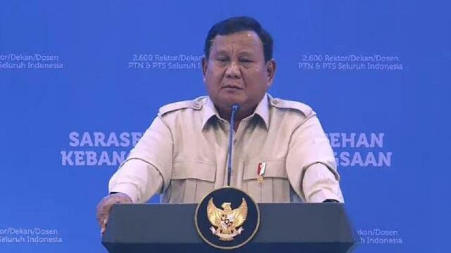 Prabowo pide a los periodistas que se vayan durante un Prabowo pide a los periodistas que se vayan durante un discurso ante académicos
|