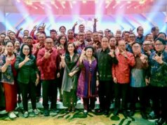 Koster explica a Megawati el desarrollo de la economía creativa de Bali
| Koster explica a Megawati el desarrollo de la economía creativa de Bali
|