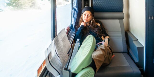 Tren nocturno de Amtrak: errores de viaje que cometí durante un viaje de 15 horas

 | Travel,travel,lifestyle,photos,photo-slideshow,travel-mistakes,train-travel,overnight-trains,amtrak,train-to-salt-lake-city-2025,amtrak-roomette
