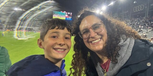 Mi hijo me hizo fanático del fútbol. Ahora es el Mundial o nada.

 | Parenting,parenting,parenting-freelancer,essay,sports,soccer,world-cup-2026