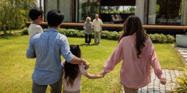 Una familia de 5 personas vive con sus suegros. Maravillas de mi esposa: ¿Estoy haciendo lo suficiente?

 | Parenting,Health,essay,parenting-freelancer,multi-generational-homes,multigenerational-homes,multigenerational-households,in-laws,sandwich-generation,boundaries,family