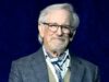 Steven Spielberg dice que su esposa tenía una regla cuando fundó Dreamworks
| Entertainment,relationship,parenting,kids Steven Spielberg dice que su esposa tenía una regla cuando fundó Dreamworks
| Entertainment,relationship,parenting,kids