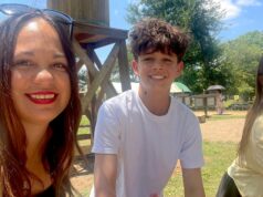 Una madre divorciada manejó la graduación y otros eventos de fin de año de forma remota
| Parenting,essay,parenting-freelancer,coparenting,divorce,family,single-parent,graduation,kids,parenting Una madre divorciada manejó la graduación y otros eventos de fin de año de forma remota
| Parenting,essay,parenting-freelancer,coparenting,divorce,family,single-parent,graduation,kids,parenting