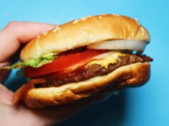 La mejor hamburguesa con queso a la barbacoa de cadenas de comida rápida.
| Food,fast-food,barbecue,burgers,cheeseburgers,shake-shack,burger-king La mejor hamburguesa con queso a la barbacoa de cadenas de comida rápida.
| Food,fast-food,barbecue,burgers,cheeseburgers,shake-shack,burger-king