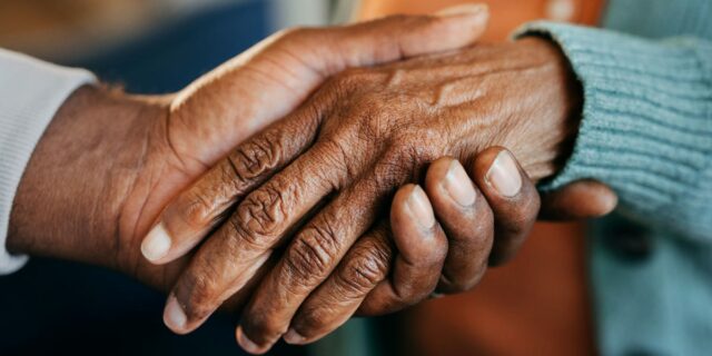 Empecé a tratar a mi padre con demencia como a Empecé a tratar a mi padre con demencia como a un cliente.
| Parenting,essay,parenting-freelancer,fathers-day,dementia