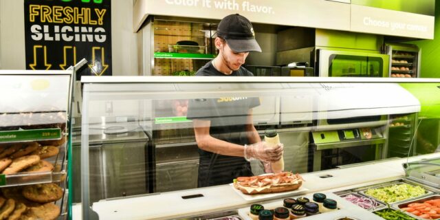 Puede obtener entrega en metro en Walmart. Otros restaurantes podrían seguirlo.

 | Retail,walmart,subway,delivery,spark,gig-workers,food-delivery,grocery-delivery,fast-food