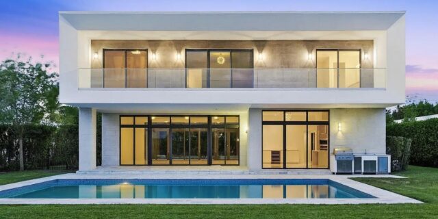 Vendedor de casas de lujo en Miami considera acciones de Vendedor de casas de lujo en Miami considera acciones de AI como pago
| Real Estate,Tech,AI,as-told-to,real-estate,investment,stocks,wealth,anthropic,openai