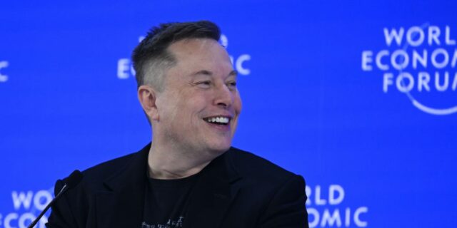 Elon Musk presentará Terafab de SpaceX a los empleados de ASML antes de la OPI

 | Tech,elon-musk,spacex,terafab,asml,exclusive