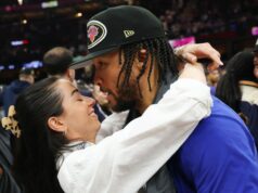 Celebridades que se casaron con sus amigos de la secundaria
| Entertainment,features,high-school,love-stories,relationships,celebrities,marriage Celebridades que se casaron con sus amigos de la secundaria
| Entertainment,features,high-school,love-stories,relationships,celebrities,marriage