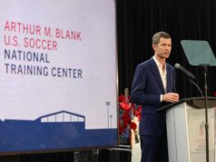 El Mundial es un trampolín, dice el director ejecutivo del fútbol estadounidense
| Careers,Sports,world-cup-2026,fifa,us-soccer,soccer,the-business-of-sports,leadership El Mundial es un trampolín, dice el director ejecutivo del fútbol estadounidense
| Careers,Sports,world-cup-2026,fifa,us-soccer,soccer,the-business-of-sports,leadership