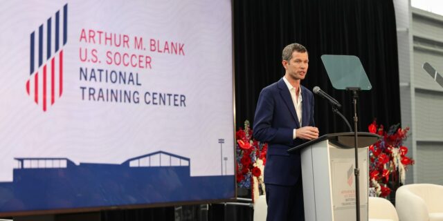 El Mundial es un trampolín, dice el director ejecutivo del fútbol estadounidense

 | Careers,Sports,world-cup-2026,fifa,us-soccer,soccer,the-business-of-sports,leadership