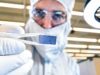 ¿Puede Estados Unidos construir el chip que gobierne el mundo?
| Tech,new-this-week,new-this-week-video,made-in-america,chip,semiconductor,intel,intel-stock,tsmc,samsung,manufacturing,chip-manufacturers,asml,silicon,lab,oregon,data-centers,nvidia-chips,taiwan,taiwan-china,intel-labs,us-intel ¿Puede Estados Unidos construir el chip que gobierne el mundo?
| Tech,new-this-week,new-this-week-video,made-in-america,chip,semiconductor,intel,intel-stock,tsmc,samsung,manufacturing,chip-manufacturers,asml,silicon,lab,oregon,data-centers,nvidia-chips,taiwan,taiwan-china,intel-labs,us-intel