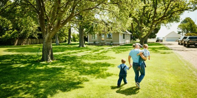Las 20 principales ciudades de EE. UU. con el mayor Las 20 principales ciudades de EE. UU. con el mayor número de listados de viviendas multigeneracionales
| Real Estate,housing-market,multigenerational-living,multigenerational-homes,grandparents,homebuyers,juneteenth-save-2026
