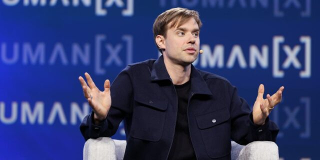 5 cosas sorprendentes que acabamos de aprender sobre las personas 5 cosas sorprendentes que acabamos de aprender sobre las personas que usan Lovable
| AI,ai,artificial-intelligence,lovable,revenue,vibe-coding,trending-uk,hustle-culture-big-bet