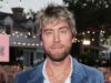 Lance Bass dice que el ritual nocturno era su favorito como padre de gemelos
| Parenting,Entertainment,parenting,fatherhood,twins,lance-bass,family,kids,reading,journaling Lance Bass dice que el ritual nocturno era su favorito como padre de gemelos
| Parenting,Entertainment,parenting,fatherhood,twins,lance-bass,family,kids,reading,journaling