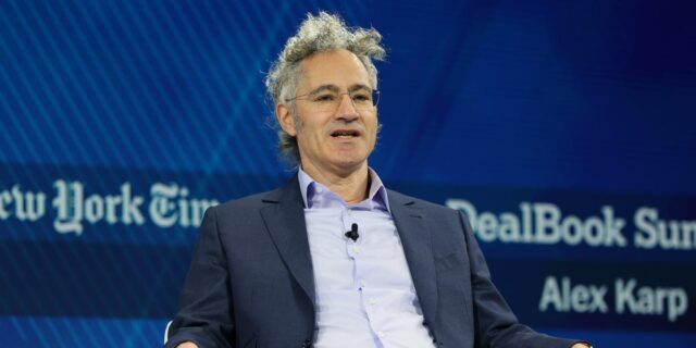 CEO de Palantir: las empresas de inteligencia artificial 'no entienden CEO de Palantir: las empresas de inteligencia artificial 'no entienden lo desagradables que son'
| AI,Tech,palantir,alex-karp,ai,sam-altman,dario-amodei
