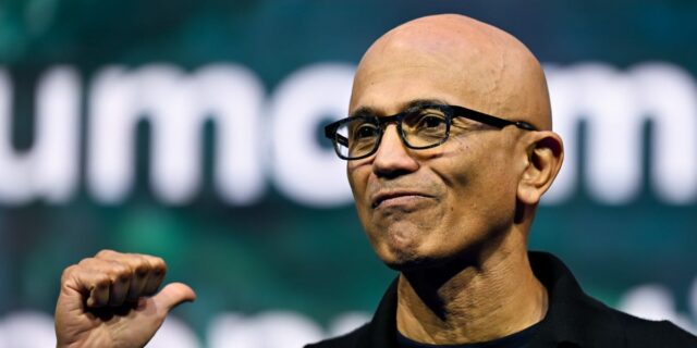 Satya Nadella tiene un mensaje para Microsoft Tokenmaxxers | Tech,microsoft,satya-nadella,ai,artificial-intelligence,generative-ai,enterprise-software,cloud-computing,ai-adoption Satya Nadella tiene un mensaje para Microsoft Tokenmaxxers
| Tech,microsoft,satya-nadella,ai,artificial-intelligence,generative-ai,enterprise-software,cloud-computing,ai-adoption