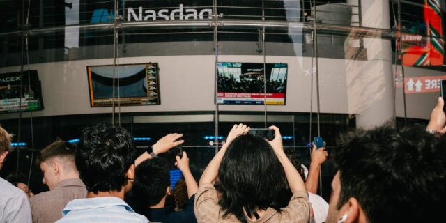 La escena en Nasdaq durante la histórica salida a bolsa La escena en Nasdaq durante la histórica salida a bolsa de SpaceX.
| Finance,spacex,space-x-ipo,goldman-sachs,nasdaq,elon-musk,freelance-photography,isabel-fernandez-pujol