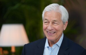 Jamie Dimon organiza la celebración de la IPO de SpaceX en la sede de JPMorgan
| Finance,elon-musk,banks,jpmorgan,wealth,billionaires,tech-ipos Jamie Dimon organiza la celebración de la IPO de SpaceX en la sede de JPMorgan
| Finance,elon-musk,banks,jpmorgan,wealth,billionaires,tech-ipos