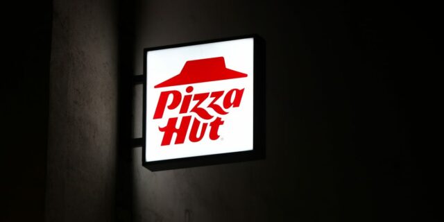 Un capital privado compra Pizza Hut por 1.500 millones de dólares

 | Retail,Food,Economy,Finance,private-equity,pizza-hut,chain-restaurant,deals,finance