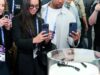 Las especificaciones Snap llegaron a un precio de $2,195
| Tech,augmented-reality,smart-glasses,headsets,meta,big-tech Las especificaciones Snap llegaron a un precio de $2,195
| Tech,augmented-reality,smart-glasses,headsets,meta,big-tech