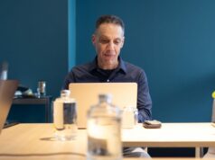 Experto en deepfake dice que la IA hace que sea casi imposible saber qué es real
| AI,deepfake,as-told-to Experto en deepfake dice que la IA hace que sea casi imposible saber qué es real
| AI,deepfake,as-told-to