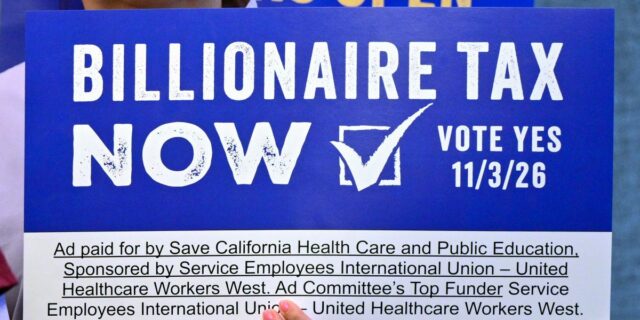 El impuesto sobre el patrimonio de California genera debate entre El impuesto sobre el patrimonio de California genera debate entre multimillonarios y votantes
| Economy,economy,wealth-tax,billionaire-wealth-tax,california,billionaire-tax,economic-inequality