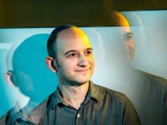 El veterano de Google que fundó Character.AI pasa a OpenAI
| AI,Tech,openai,google,executive-changes,talent-war El veterano de Google que fundó Character.AI pasa a OpenAI
| AI,Tech,openai,google,executive-changes,talent-war
