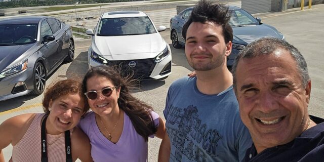 Una pareja de Miami convirtió su trabajo paralelo en Turo Una pareja de Miami convirtió su trabajo paralelo en Turo en una empresa familiar de seis cifras
| Careers,small-business,side-hustle