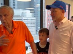 Tres generaciones de aficionados de los Knicks celebran el desfile
| Sports,video,knicks,basketball,new-york-city Tres generaciones de aficionados de los Knicks celebran el desfile
| Sports,video,knicks,basketball,new-york-city