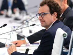 La Casa Blanca trabaja con Anthropic en las reglas de seguridad del modelo de IA
| AI,Tech,Politics,ai,artificial-intelligence,trump,white-house,limited-synd,axel-springer-global-network La Casa Blanca trabaja con Anthropic en las reglas de seguridad del modelo de IA
| AI,Tech,Politics,ai,artificial-intelligence,trump,white-house,limited-synd,axel-springer-global-network