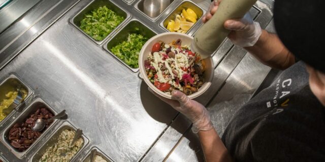 Chipotle y Cava prosperan a medida que los consumidores priorizan el valor

 | Retail,Food,slop-bowls,food,casual-dining,restaurants