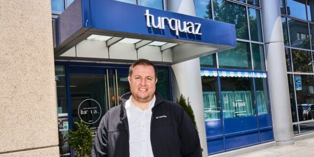 Soy dueño de un restaurante turco en SF. El Mundial cambió mi actividad.

 | Economy,Sports,Food,restaurants,turkey,world-cup,fifa-world-cup-2026,small-business-owners,working-the-world-cup,san-francisco,small-businesses,as-told-to,contributor-2026,freelance-photography,isabel-fernandez-pujol