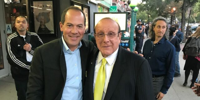 Soy amigo de Clive Davis desde hace mucho tiempo. Sus Soy amigo de Clive Davis desde hace mucho tiempo. Sus consejos ayudaron a mi carrera.
| Careers,as-told-to,clive-davis,music-industry,career-lessons,career-advice,contributor-2026,tess-martinelli,manseen-logan