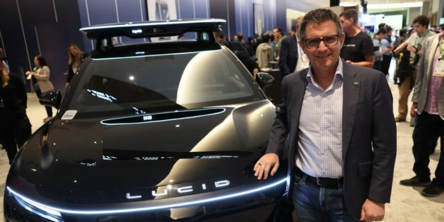 El ex director de operaciones de Lucid describe el plan El ex director de operaciones de Lucid describe el plan de Robotaxi antes de los recortes
| Transportation,lucid-motors,layoffs