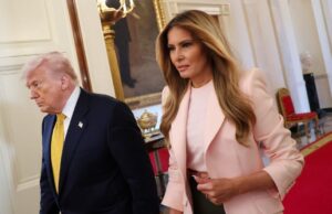 Donald Trump y Melania Trump deshonrados sobre la decoración de la Casa Blanca, dice un libro
| Politics,melania-trump,donald-trump,white-house Donald Trump y Melania Trump deshonrados sobre la decoración de la Casa Blanca, dice un libro
| Politics,melania-trump,donald-trump,white-house