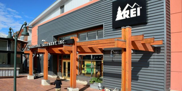 REI recibió una reacción violenta por el anuncio de IA REI recibió una reacción violenta por el anuncio de IA de Instagram y culpó a una herramienta Meta AI
| Tech,rei,meta,ai,advertising
