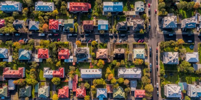 Lo que necesita saber sobre el proyecto de ley de Lo que necesita saber sobre el proyecto de ley de vivienda asequible que Trump se niega a firmar
| Economy,housing,trump,affordable-housing,construction
