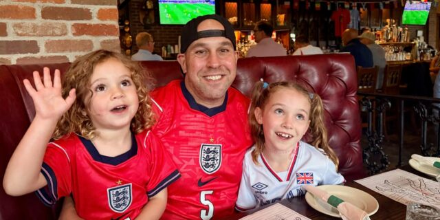 Llevé a mis hijos al pub para ver el Mundial.

 | Parenting,as-told-to,parenting,world-cup,bars,children