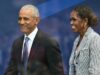 Michelle Obama dice que Barack le dio el «empujón» para tomar riesgos
| Health,Entertainment,relationships,marriage,michelle-obama,barack-obama Michelle Obama dice que Barack le dio el "empujón" para tomar riesgos
| Health,Entertainment,relationships,marriage,michelle-obama,barack-obama