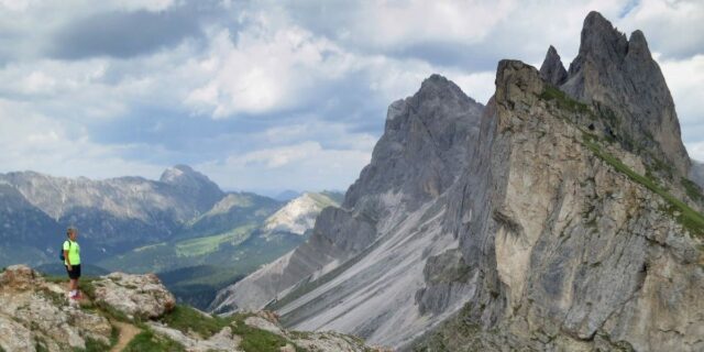 A los 83 y 74 años, todavía hacemos caminatas y caminatas por todo el mundo.

 | Travel,Health,essay,health-freelancer,aging,hiking,travel,longevity,nepal,machu-picchu,seniors