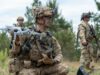 El comandante del ejército de EE. UU. utilizó drones y robots equipados con C4 para eliminar la brecha
| Military & Defense,defense,drones,army El comandante del ejército de EE. UU. utilizó drones y robots equipados con C4 para eliminar la brecha
| Military & Defense,defense,drones,army